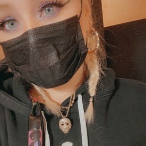 Meet your Posher, Lydia